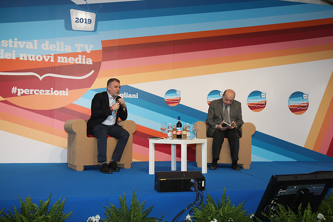 Festival della TV e dei Nuovi Media 2019_288.jpg - La percezione della legalità e dei diritti Tempi della giustizia e certezza della pena, burocrazia ossessiva, corruzione diffusa, criminalità che sembra controllare intere aree del Paese.  Legalità e diritti sono percepiti solo come concetti astratti ? Repressione e propaganda sono le uniche risposte possibili? Lirio Abbate e Gustavo Zagrebelsky.